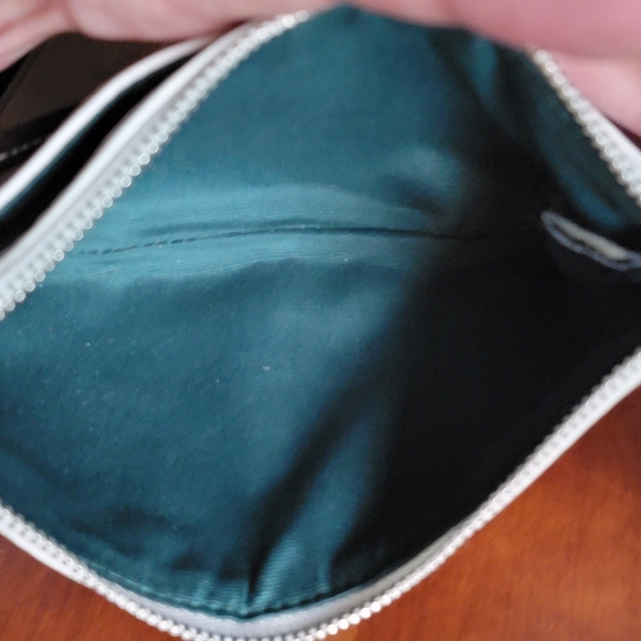 Coach White Pebbled Leather Wristlet Y2K Bag - Picture 9 of 14